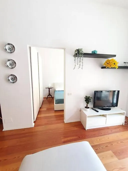 Daisy Apartment - City Center La Spezia