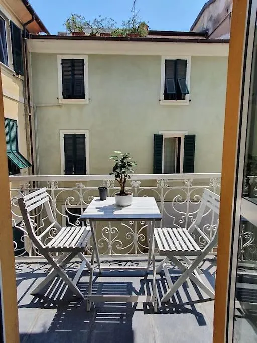 Daisy Apartment - City Center La Spezia