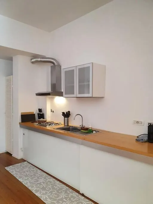 Daisy Apartment - City Center La Spezia